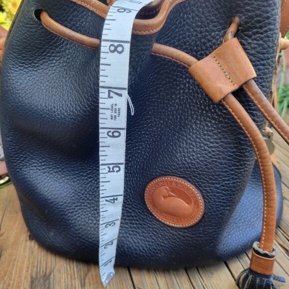 Dooney & Bourke Embossed Leather Drawstring Shoulder Bag Bicolor - Picture 12 of 12